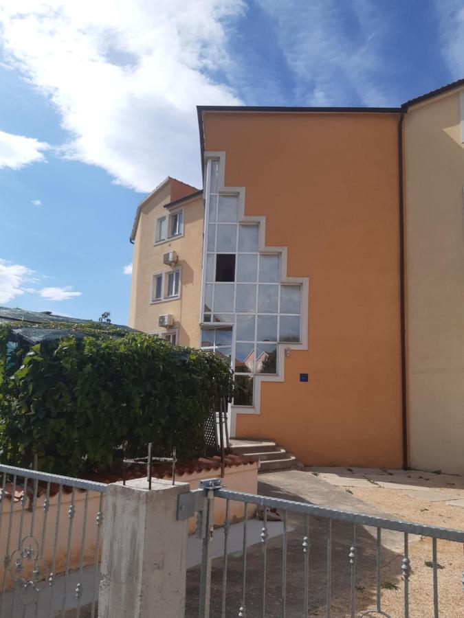Laguna Vodice Bagian luar foto